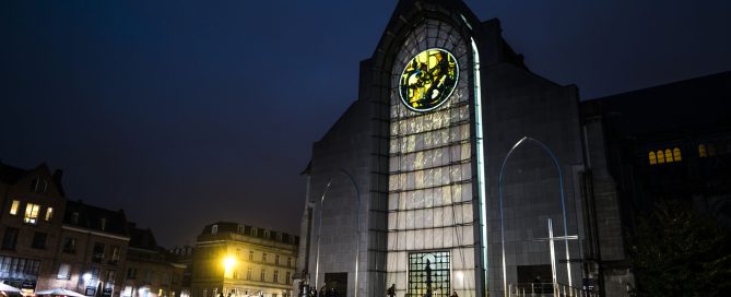 Catedral Notre Dame em Lile. Mármore translucida.